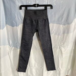 ⭐️UNIQLO airism active workout leggings